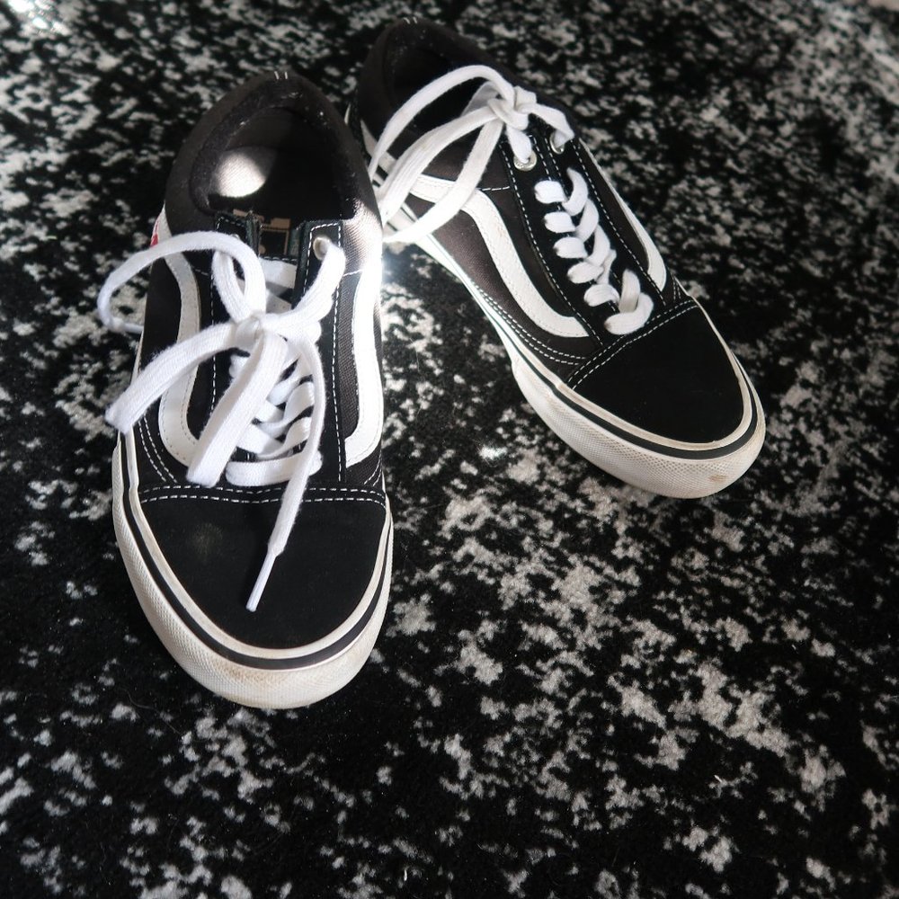 Men's Vans Black OLD SKOOL PRO Skater Shoes Size 6